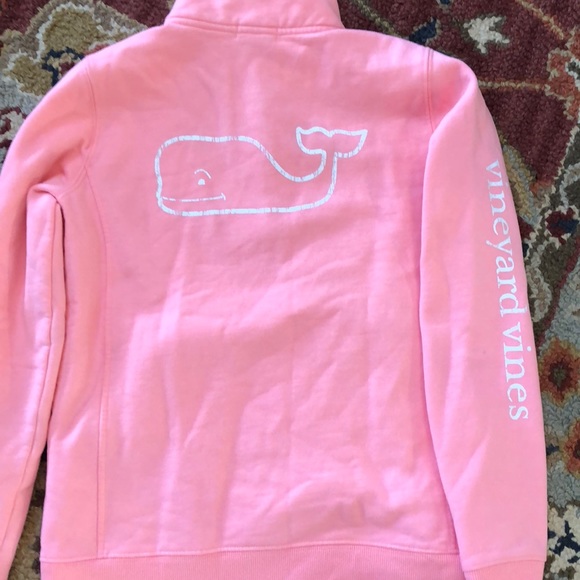 Vineyard Vines Tops - Vineyard Vines Woman’s whale 1/4 zip sweatshirt